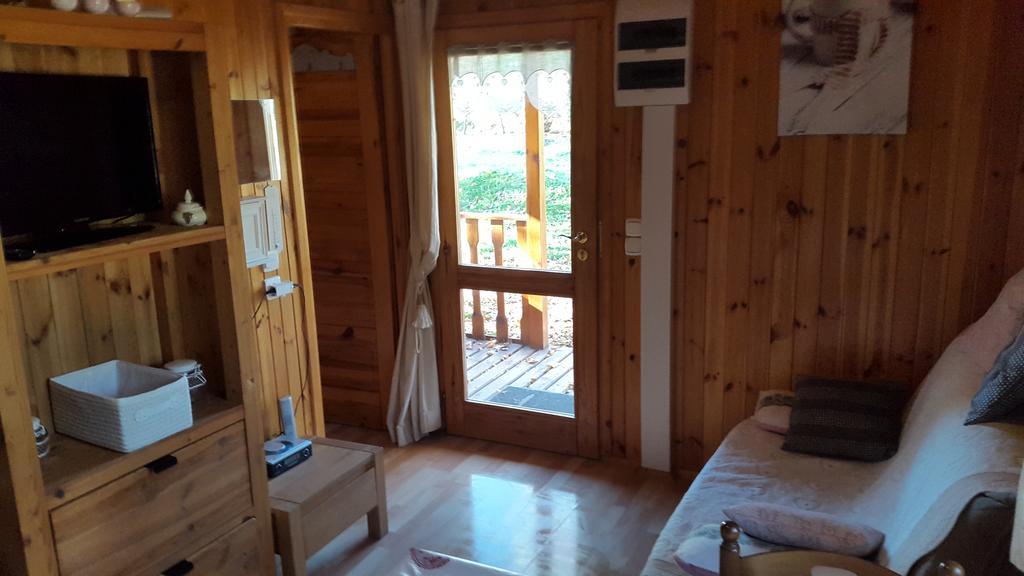 La Freissinouse Camping La Motte Flottante מראה חיצוני תמונה