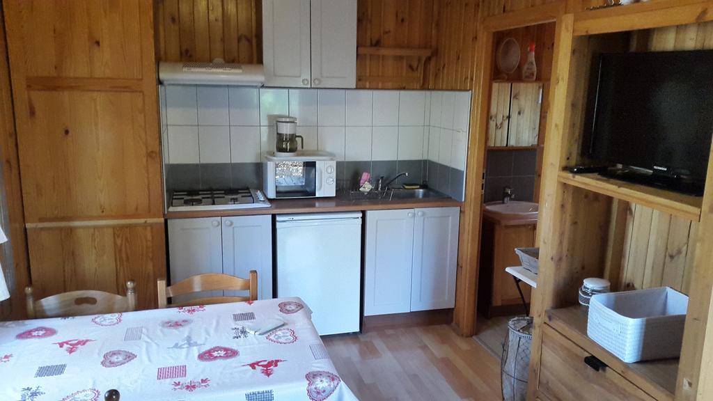 La Freissinouse Camping La Motte Flottante מראה חיצוני תמונה