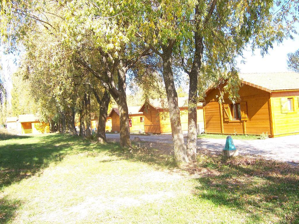 La Freissinouse Camping La Motte Flottante מראה חיצוני תמונה