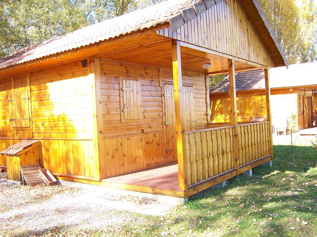 La Freissinouse Camping La Motte Flottante מראה חיצוני תמונה