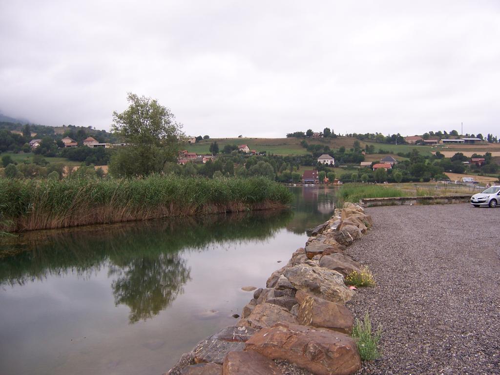 La Freissinouse Camping La Motte Flottante מראה חיצוני תמונה