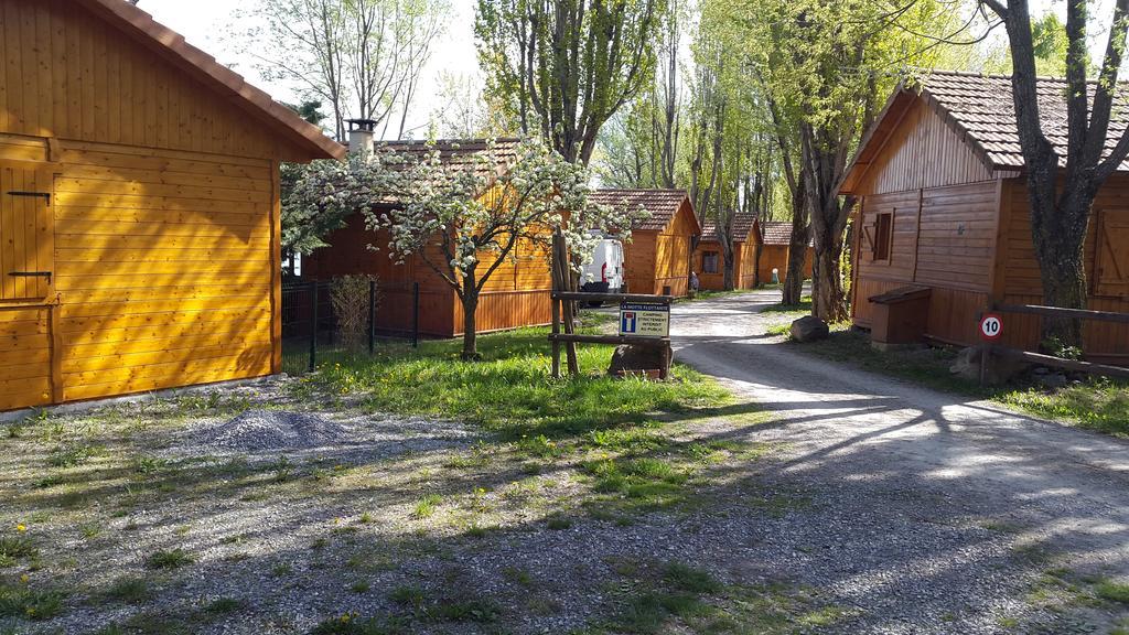 La Freissinouse Camping La Motte Flottante מראה חיצוני תמונה