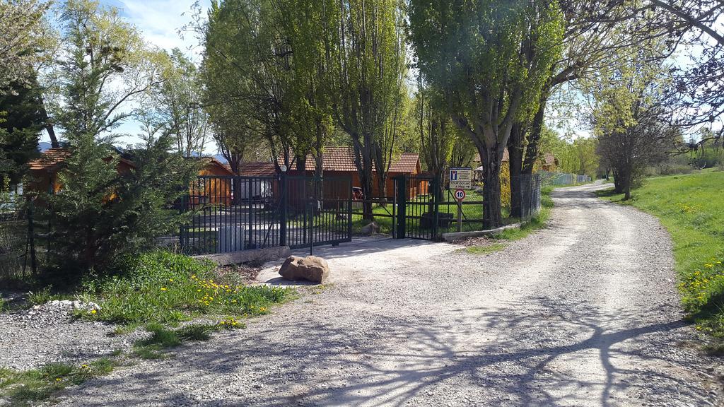La Freissinouse Camping La Motte Flottante מראה חיצוני תמונה